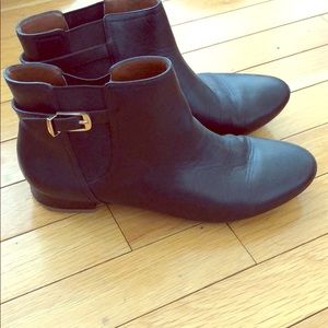 Banana Republic Booties size 8.5